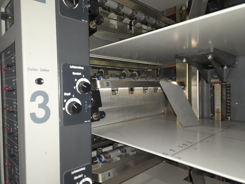 Horizon AC-8000 S | collator | 8 stations | 1992 - آلات الطباعة: صورة 2 Horizon AC-8000 S | collator | 8 stations | 1992 - آلات الطباعة: صورة 2