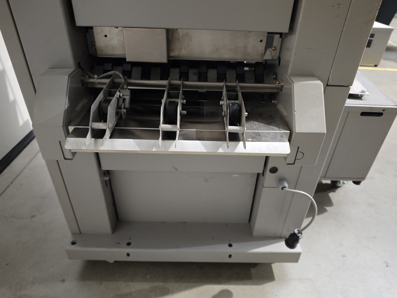 Horizon VAC-100 c | collator | 10 stations | 2005 | 1.17 mio - آلات الطباعة: صورة 2 Horizon VAC-100 c | collator | 10 stations | 2005 | 1.17 mio - آلات الطباعة: صورة 2