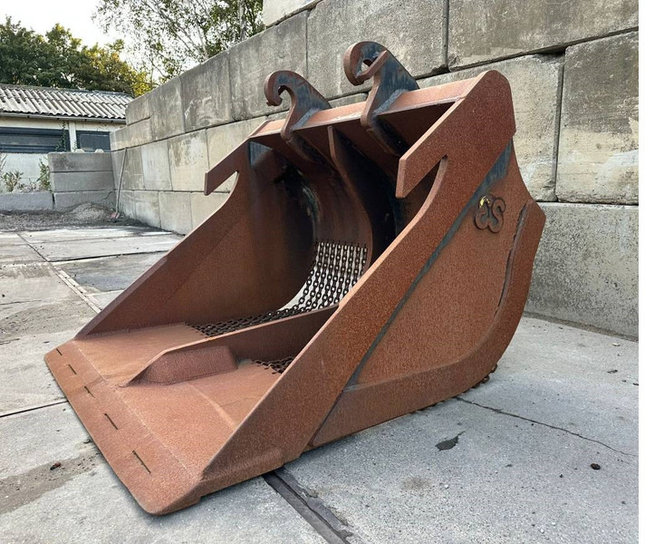 Eurosteel chainbucket 1700ltr 150cm wide kettingbak - بكت - آلات البناء: صورة 2 Eurosteel chainbucket 1700ltr 150cm wide kettingbak - بكت - آلات البناء: صورة 2