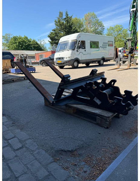 Saes PF-FEM2-110-CW10 palletforks / Palletgabeln / - شوكة - آلات البناء: صورة 4 Saes PF-FEM2-110-CW10 palletforks / Palletgabeln / - شوكة - آلات البناء: صورة 4