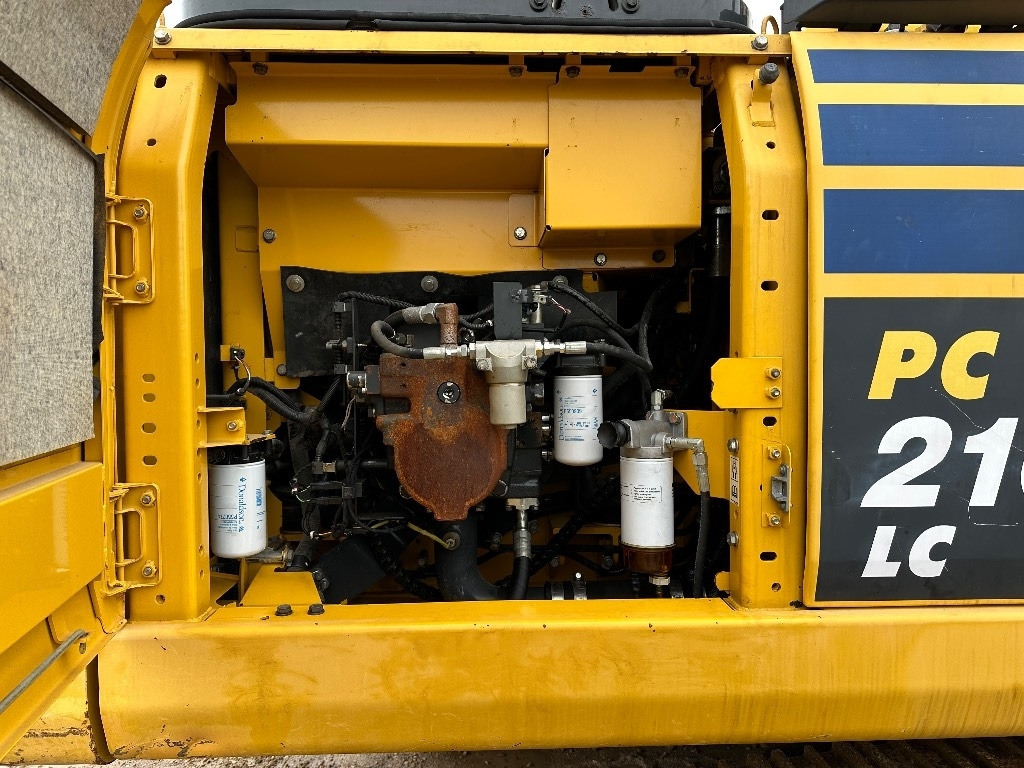 حفار زحاف Komatsu PC 210 LC-11: صورة 11