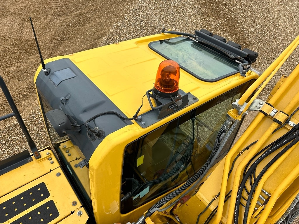 حفار زحاف Komatsu PC 210 LC-11: صورة 15