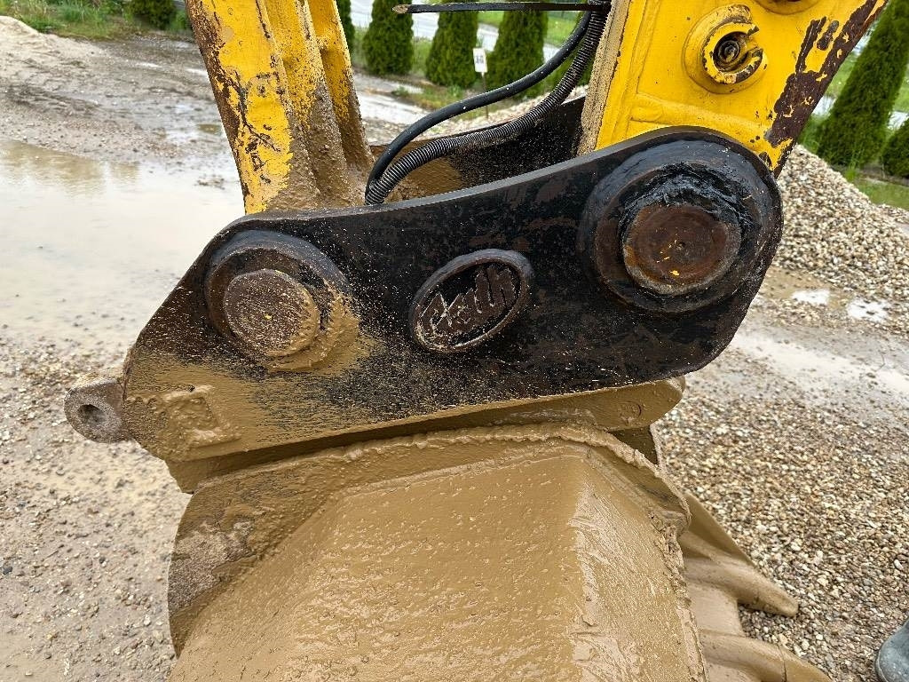 حفار زحاف Komatsu PC 210 LC-11: صورة 17