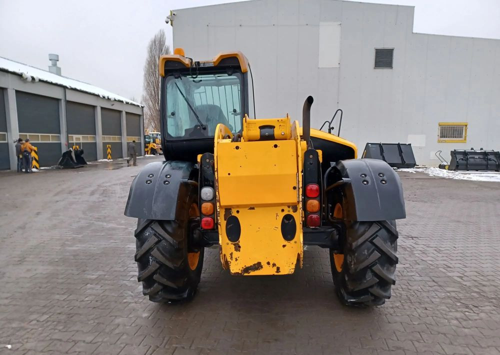رافعة تلسكوبية JCB 531-70: صورة 6