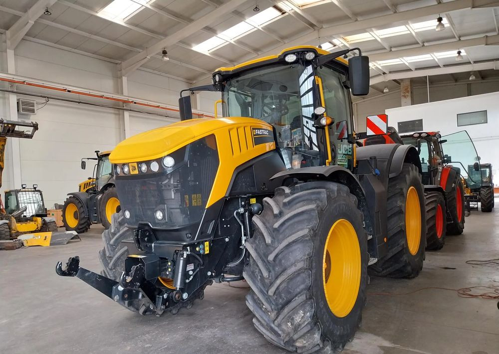 JCB 8330 iCon - جرار: صورة 3 JCB 8330 iCon - جرار: صورة 3