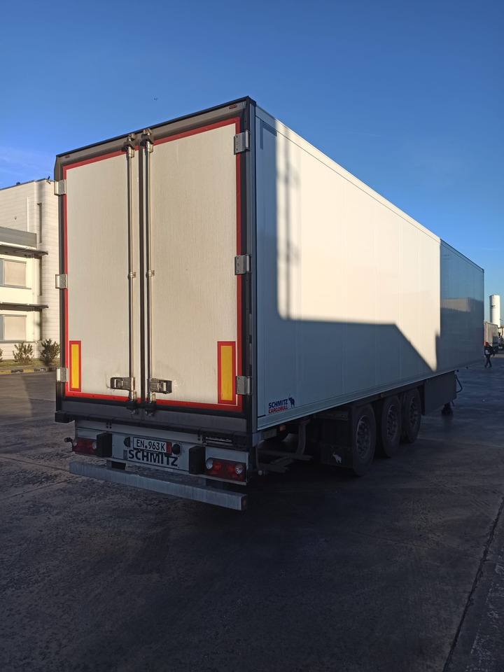 SCHMITZ CARGOBULL ThermoKing SKO 24/L - 13.4 FP COOL V7 FP 60 SMART - نصف مقطورة مُبرِّدة: صورة 4 SCHMITZ CARGOBULL ThermoKing SKO 24/L - 13.4 FP COOL V7 FP 60 SMART - نصف مقطورة مُبرِّدة: صورة 4