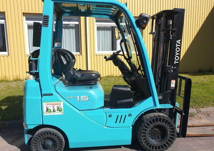 TOYOTA Toyota 02-8FGL15 - رافعة شوكية تعمل بالغاز: صورة 1 TOYOTA Toyota 02-8FGL15 - رافعة شوكية تعمل بالغاز: صورة 1