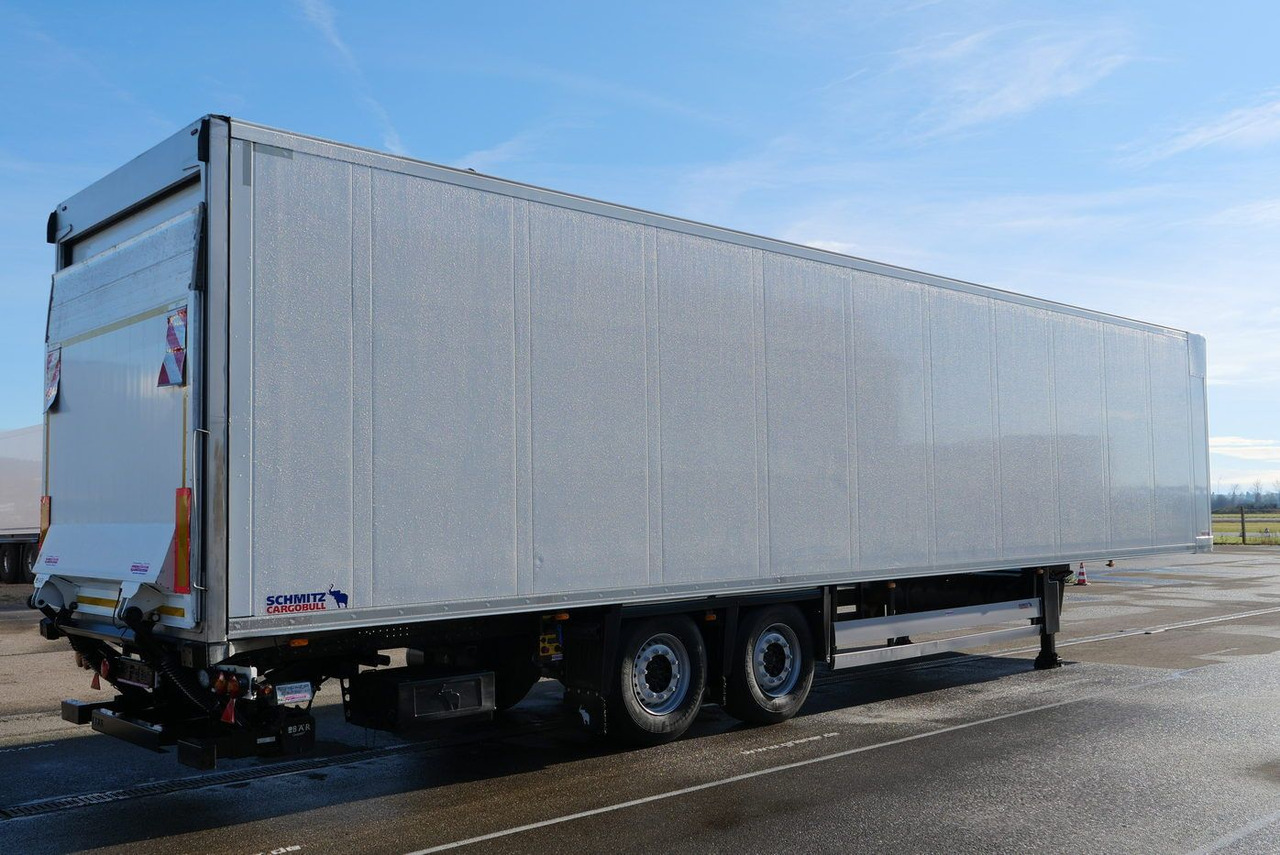 Schmitz Cargobull SKO 18 /LBW BÄR 2500 kg / CARRIER 1550 / ROLLTOR - نصف مقطورة صندوق مغلق: صورة 2 Schmitz Cargobull SKO 18 /LBW BÄR 2500 kg / CARRIER 1550 / ROLLTOR - نصف مقطورة صندوق مغلق: صورة 2