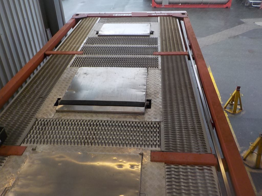 Vanhool 24.000 Liter V4A Elektroheizung 3 x Domdeckel - نصف مقطورة صهريج: صورة 4 Vanhool 24.000 Liter V4A Elektroheizung 3 x Domdeckel - نصف مقطورة صهريج: صورة 4