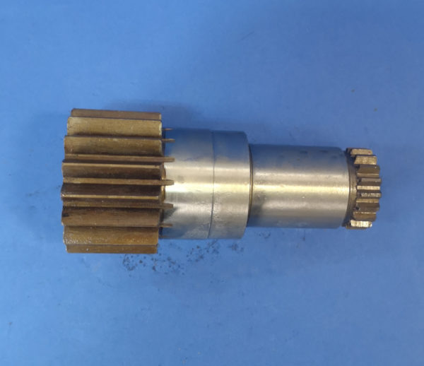 010110A Wałek silnika obrotu - محرك سوينغ - آلات البناء: صورة 2 010110A Wałek silnika obrotu - محرك سوينغ - آلات البناء: صورة 2