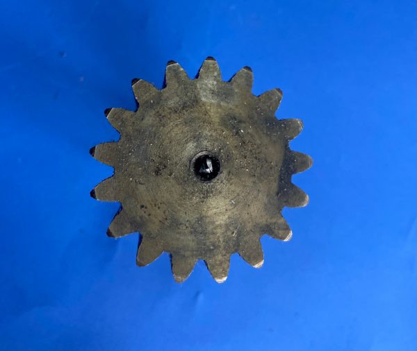 Wałek obrotu 010670A Komatsu PC16 - محرك سوينغ - آلات البناء: صورة 3 Wałek obrotu 010670A Komatsu PC16 - محرك سوينغ - آلات البناء: صورة 3