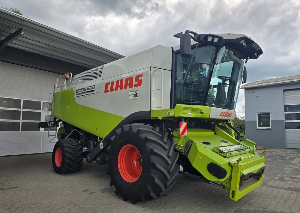 Claas Lexion 600 - حصادة موحَّدة: صورة 1 Claas Lexion 600 - حصادة موحَّدة: صورة 1