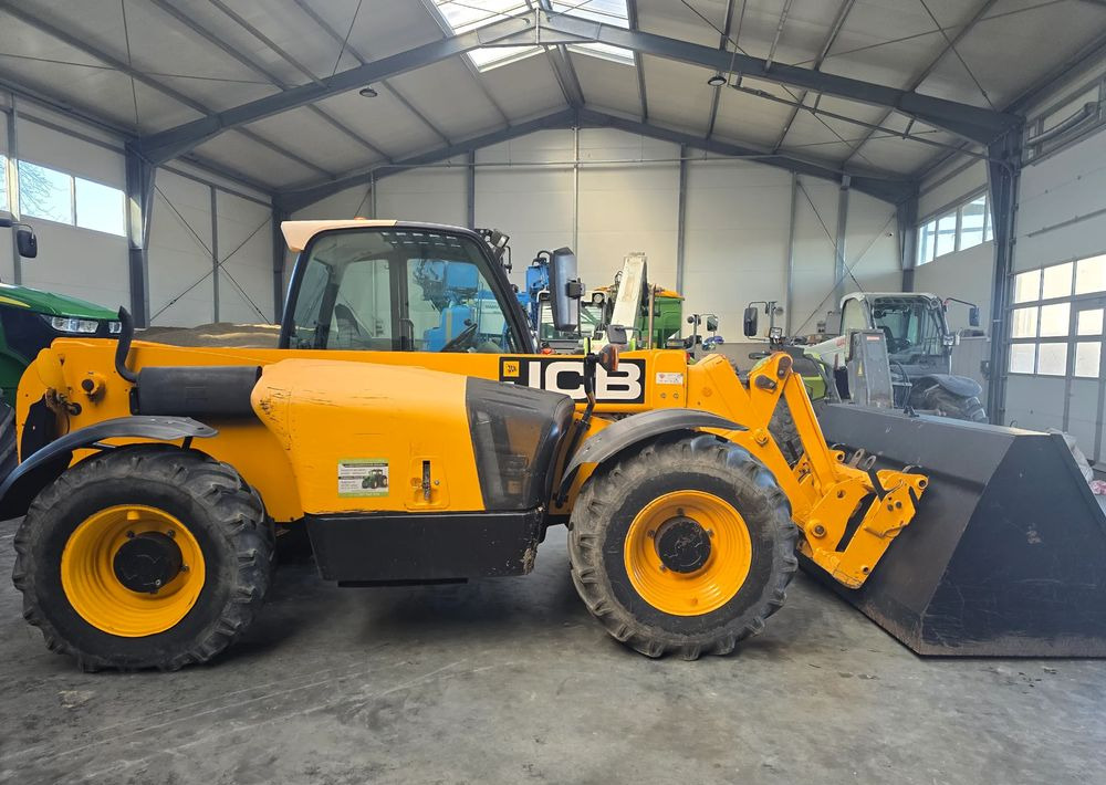 JCB 531-70 - آليات: صورة 5 JCB 531-70 - آليات: صورة 5
