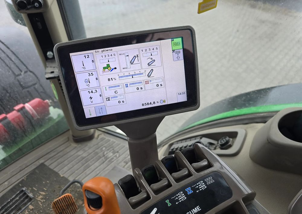 John Deere 8270R - جرار: صورة 4 John Deere 8270R - جرار: صورة 4