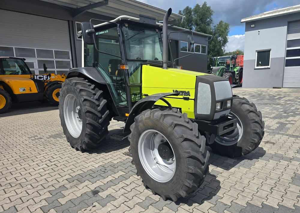 Valtra 800 - جرار: صورة 1 Valtra 800 - جرار: صورة 1