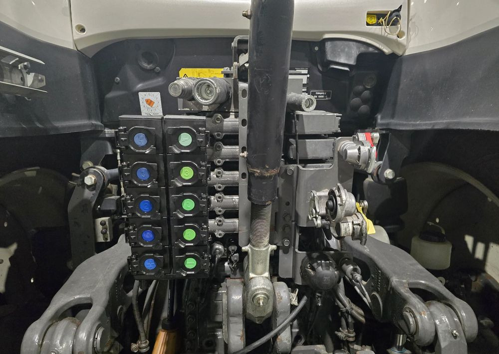 جرار Valtra T 174S: صورة 9 جرار Valtra T 174S: صورة 9