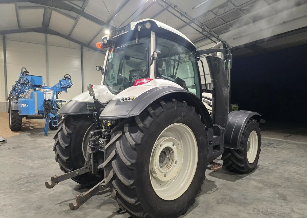 جرار Valtra T 174S: صورة 7 جرار Valtra T 174S: صورة 7