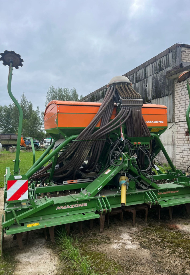 AMAZONE AD-P 4000 Super - آلة البذار متعددة الوظائف: صورة 2 AMAZONE AD-P 4000 Super - آلة البذار متعددة الوظائف: صورة 2