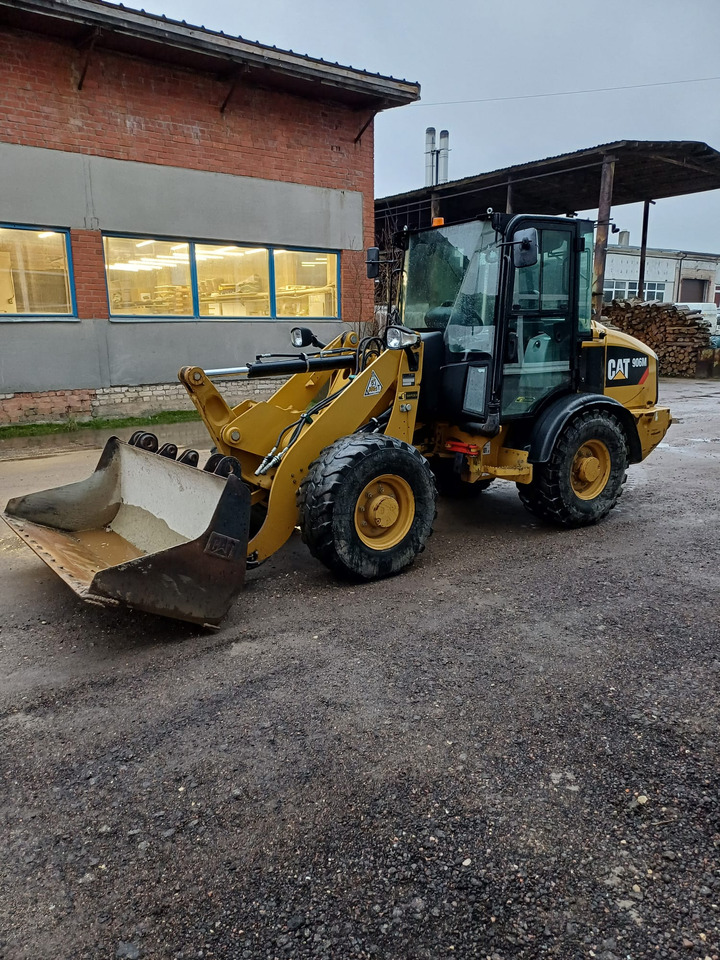CATERPILLAR 906M - جرافة حفار: صورة 2 CATERPILLAR 906M - جرافة حفار: صورة 2