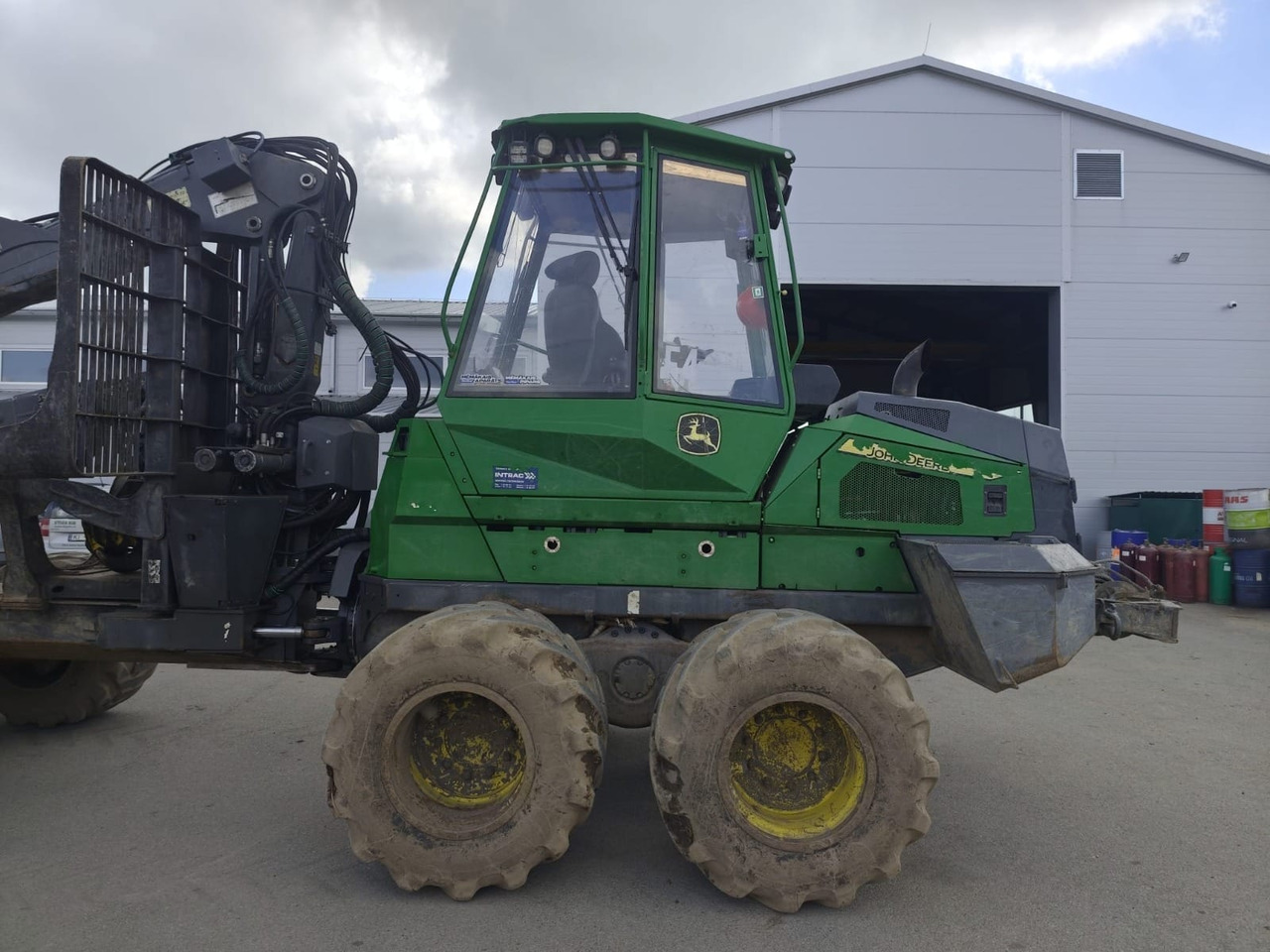 JOHN DEERE 910G - حافلة الغابات: صورة 5 JOHN DEERE 910G - حافلة الغابات: صورة 5