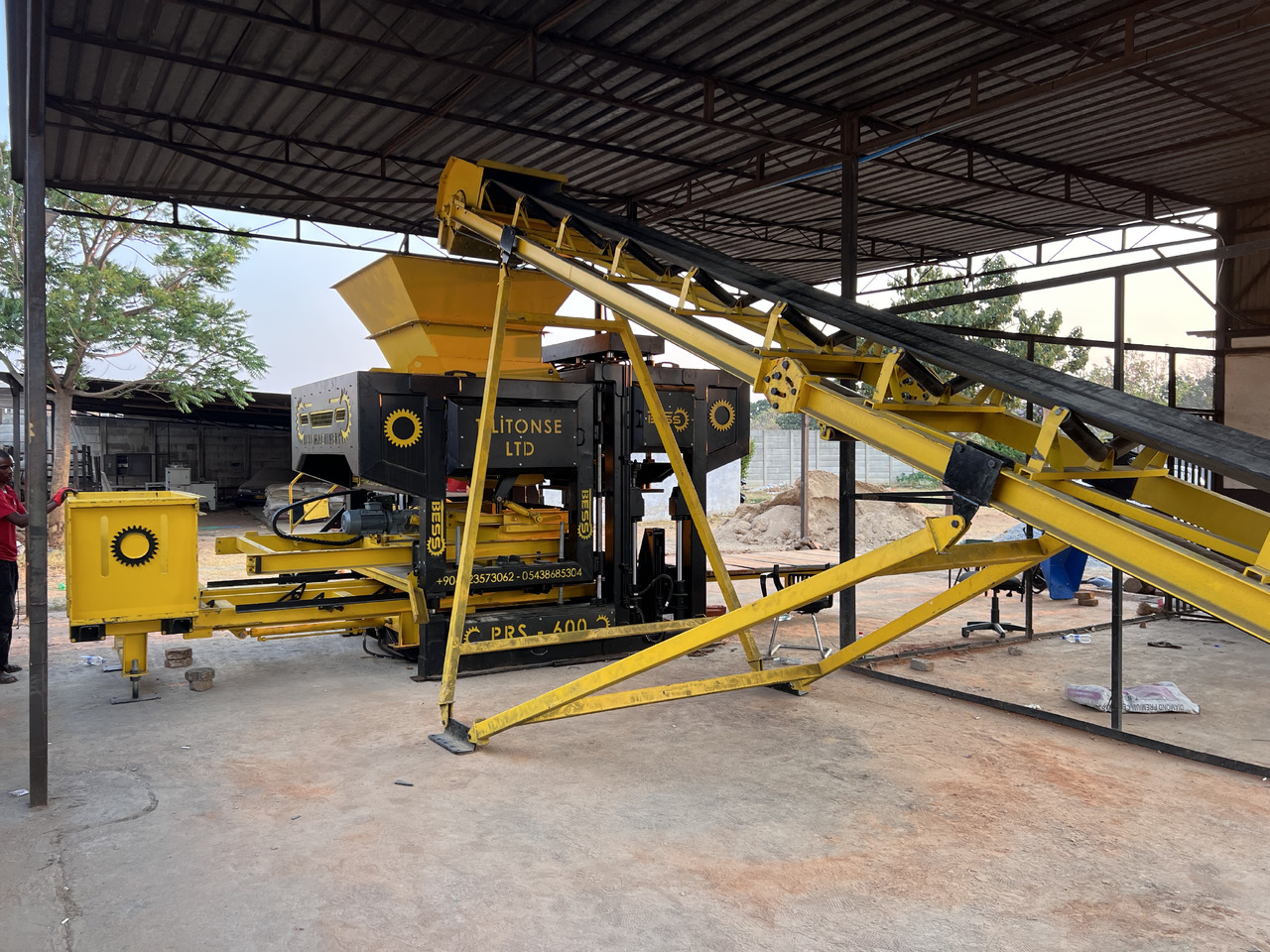 PRS-600 Semi-Automatic Concrete Block Machine - ماكينة البلوك: صورة 3 PRS-600 Semi-Automatic Concrete Block Machine - ماكينة البلوك: صورة 3