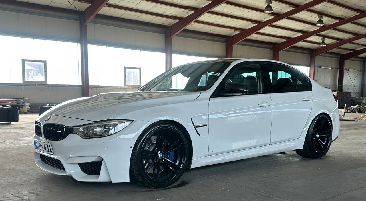 BMW M3 - سيدان: صورة 2 BMW M3 - سيدان: صورة 2