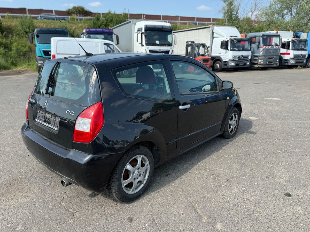 Citroën C2 Confort Zahnriemen gerissen - سيدان: صورة 4 Citroën C2 Confort Zahnriemen gerissen - سيدان: صورة 4
