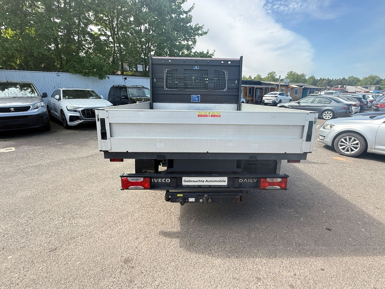 Iveco Daily Doppelkabine 35 S 130 7 Sitzer - شاحنة مفتوحة: صورة 4 Iveco Daily Doppelkabine 35 S 130 7 Sitzer - شاحنة مفتوحة: صورة 4