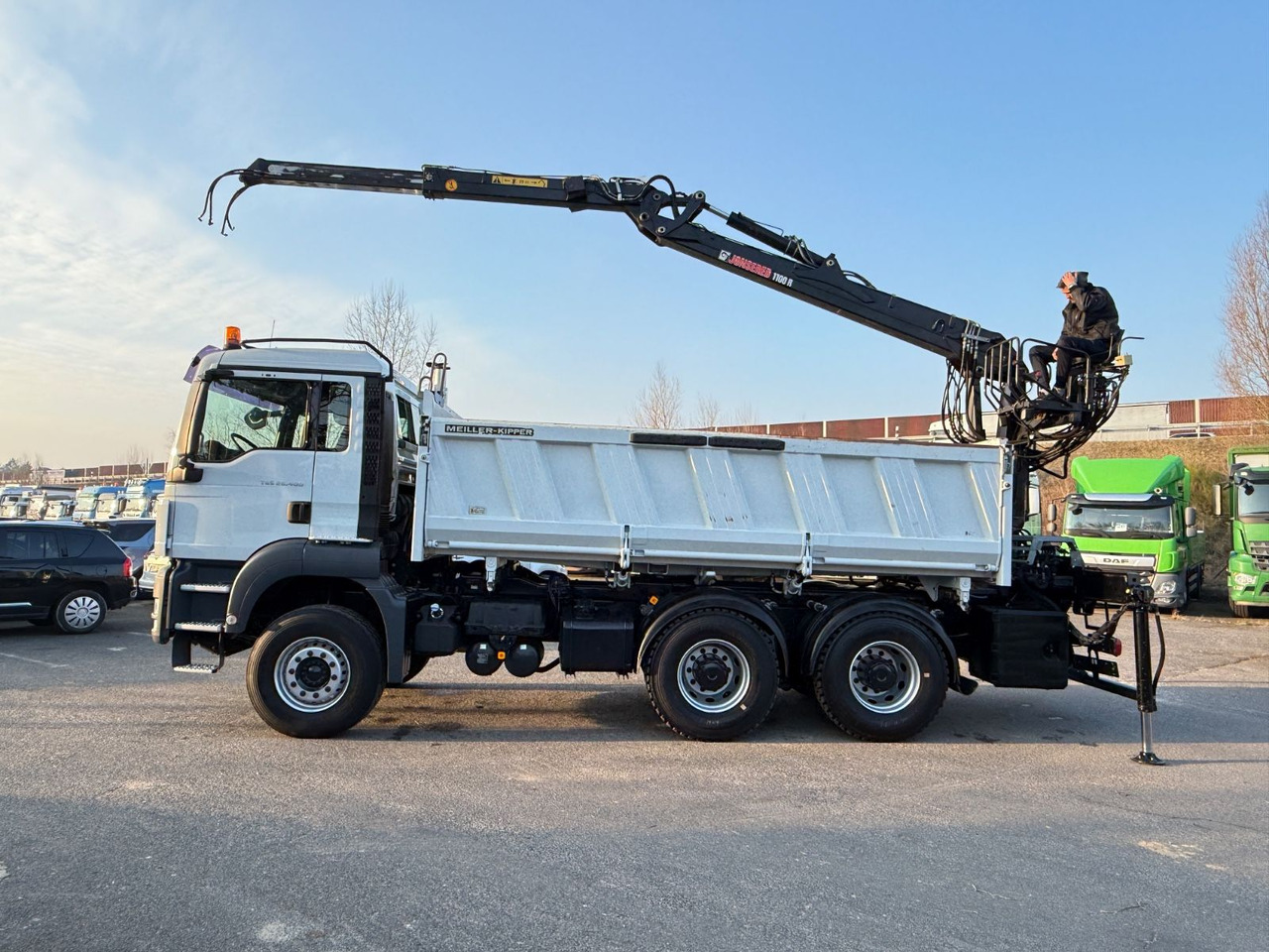 شاحنة قلاب MAN TGS 26.400 Kipper mit Kran Jonsered 6x4: صورة 9