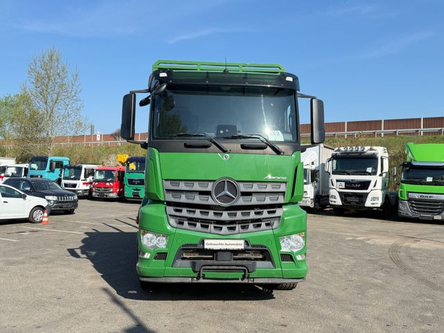 Mercedes-Benz Actros 2571 Holztransporter mit Kran - شاحنة قطع الأشجار, شاحنة كرين: صورة 1 Mercedes-Benz Actros 2571 Holztransporter mit Kran - شاحنة قطع الأشجار, شاحنة كرين: صورة 1
