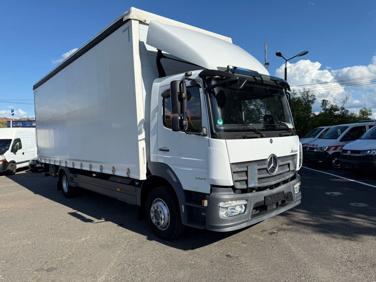 Mercedes-Benz Atego 1224 18 tkm - شاحنة مقفلة: صورة 2 Mercedes-Benz Atego 1224 18 tkm - شاحنة مقفلة: صورة 2