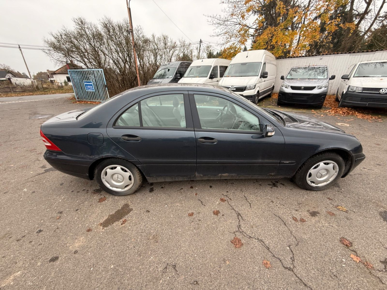 Mercedes-Benz C 180 T CLASSIC - سيارة ستيشن: صورة 3 Mercedes-Benz C 180 T CLASSIC - سيارة ستيشن: صورة 3