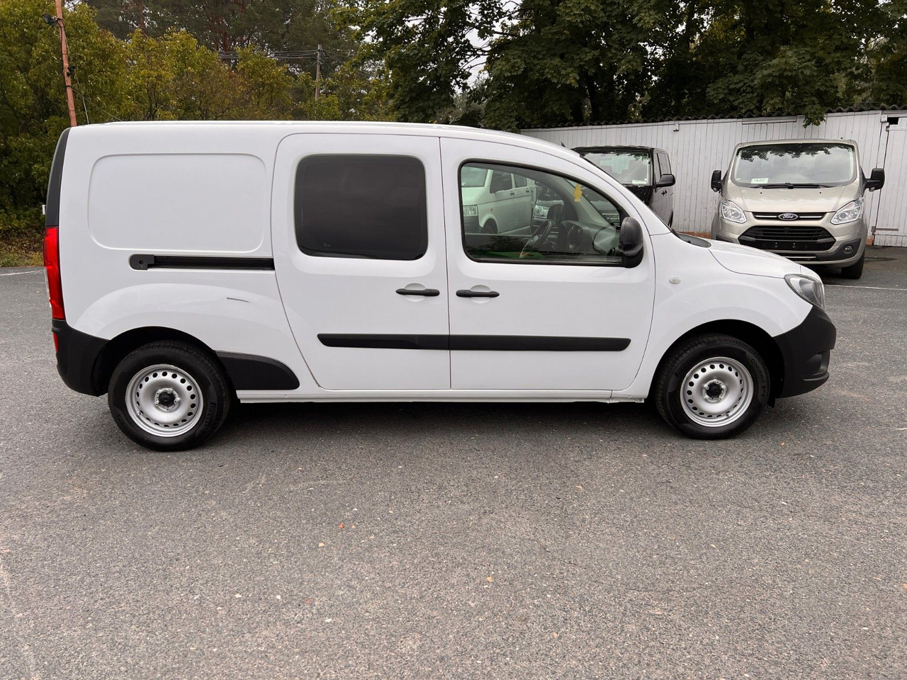 Mercedes-Benz Citan Mixto 111 CDI extralang - ميكروباص: صورة 5 Mercedes-Benz Citan Mixto 111 CDI extralang - ميكروباص: صورة 5