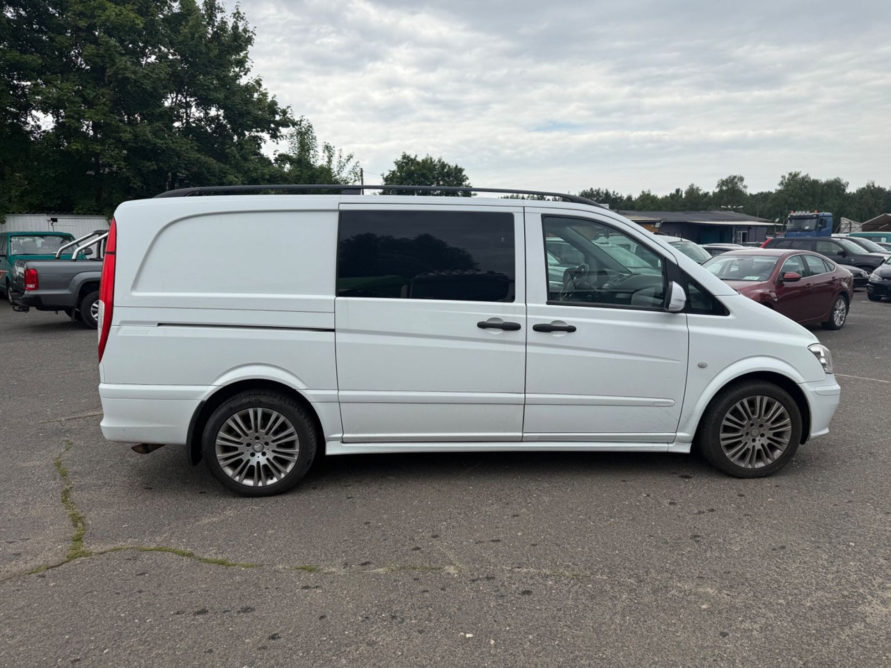 Mercedes-Benz Vito Mixto 122 CDI EFFECT lang - ميكروباص: صورة 3 Mercedes-Benz Vito Mixto 122 CDI EFFECT lang - ميكروباص: صورة 3
