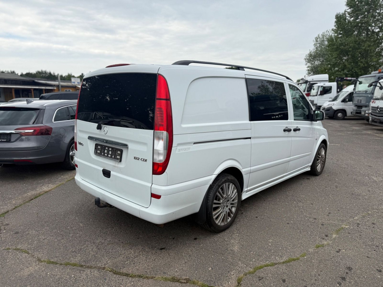 Mercedes-Benz Vito Mixto 122 CDI EFFECT lang - ميكروباص: صورة 4 Mercedes-Benz Vito Mixto 122 CDI EFFECT lang - ميكروباص: صورة 4