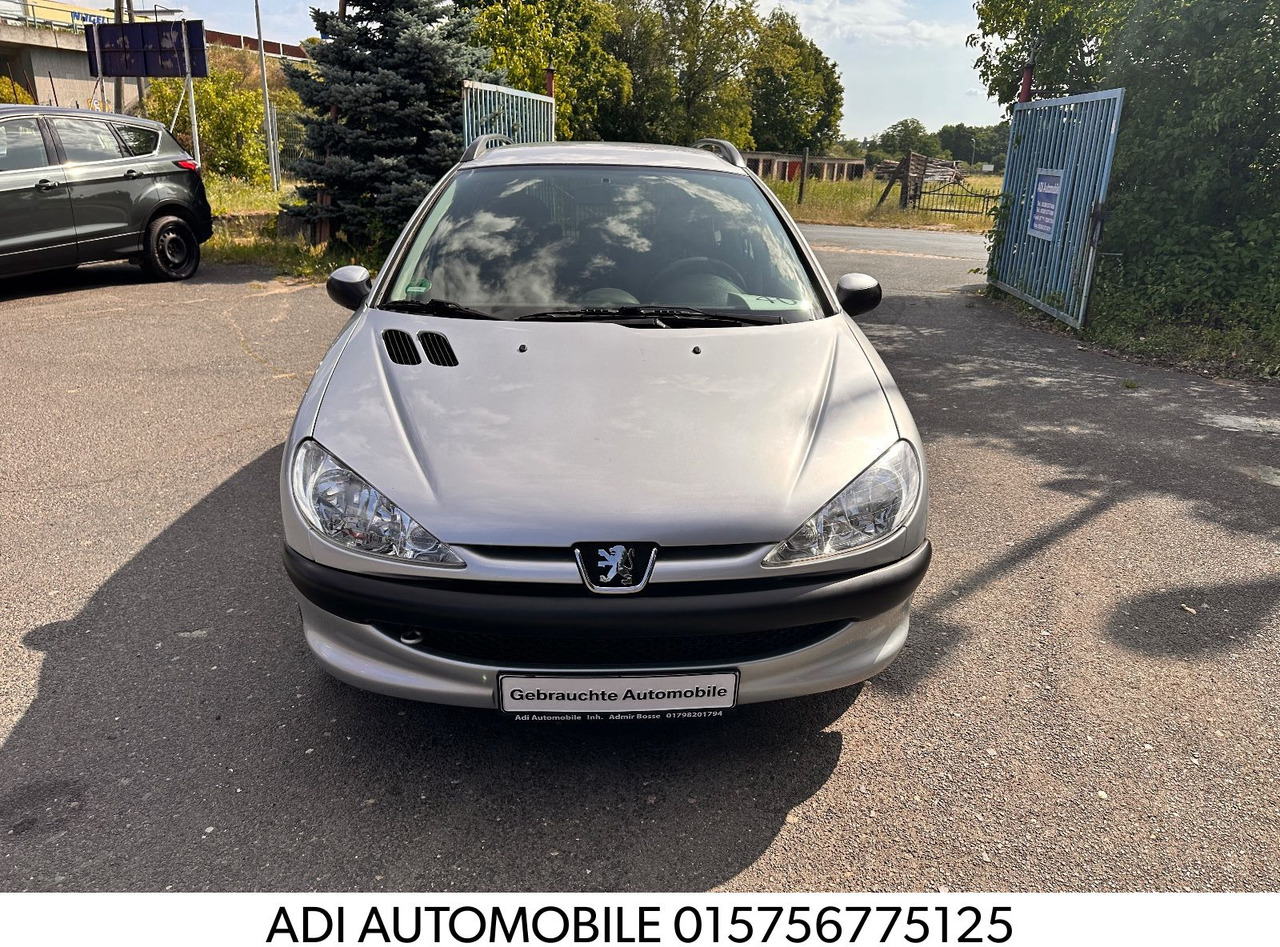 Peugeot 206 SW Grand Filou Cool - سيارة: صورة 1 Peugeot 206 SW Grand Filou Cool - سيارة: صورة 1