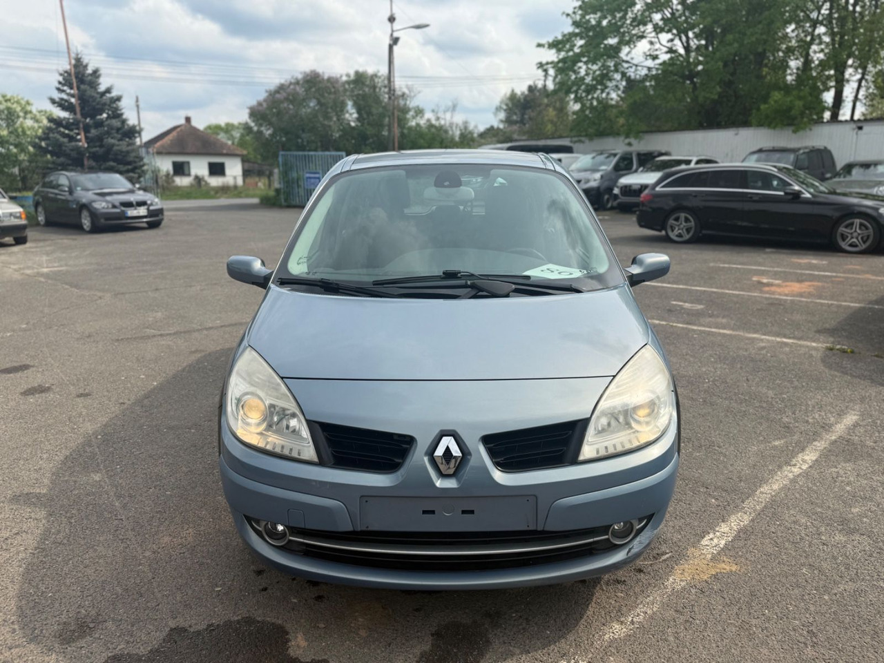 Renault Scenic - ميكروباص: صورة 1 Renault Scenic - ميكروباص: صورة 1