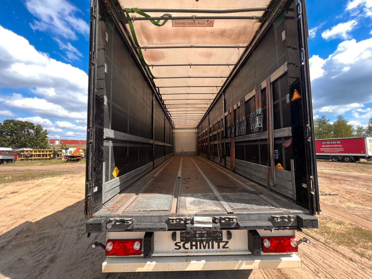 Schmitz Cargobull SCB S3T - نصف مقطورة ستارة: صورة 4 Schmitz Cargobull SCB S3T - نصف مقطورة ستارة: صورة 4