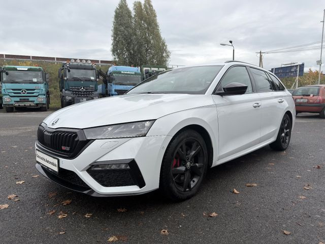 Skoda Octavia Combi RS First Edition - سيارة ستيشن: صورة 3 Skoda Octavia Combi RS First Edition - سيارة ستيشن: صورة 3