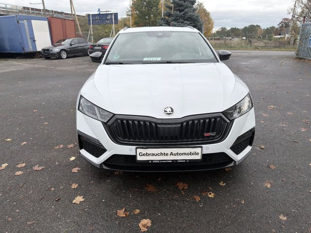 Skoda Octavia Combi RS First Edition - سيارة ستيشن: صورة 1 Skoda Octavia Combi RS First Edition - سيارة ستيشن: صورة 1