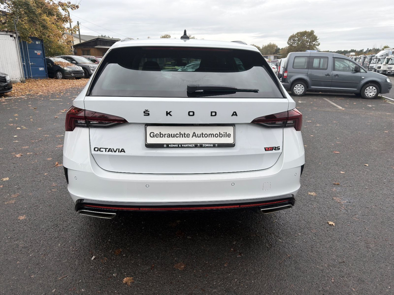 Skoda Octavia Combi RS First Edition - سيارة ستيشن: صورة 4 Skoda Octavia Combi RS First Edition - سيارة ستيشن: صورة 4