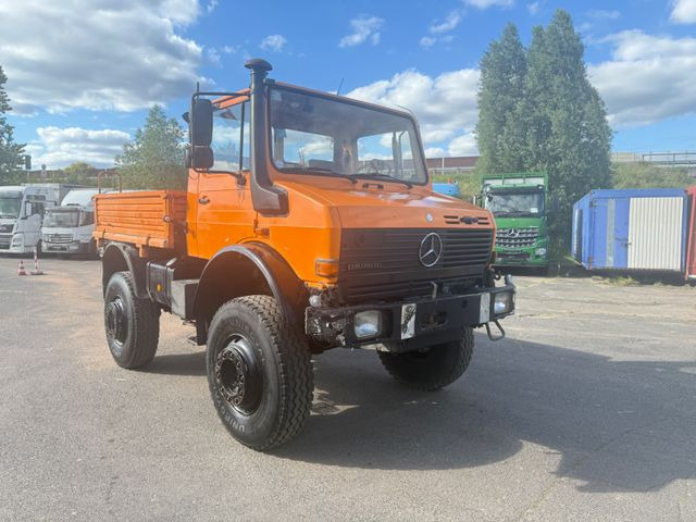 Unimog 2100 4x4 - شاحنات مسطحة: صورة 1 Unimog 2100 4x4 - شاحنات مسطحة: صورة 1