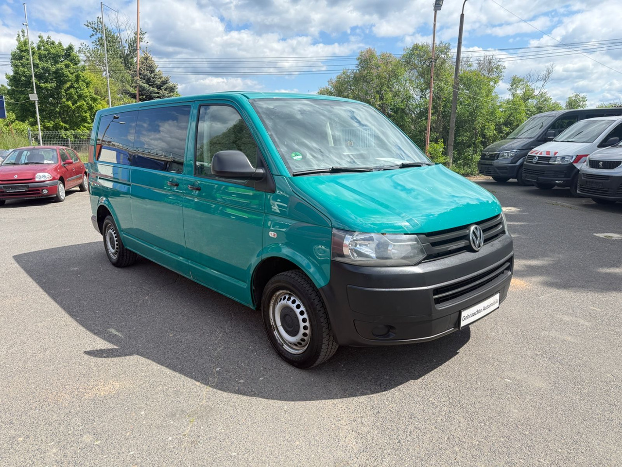 Volkswagen T5 Transporter Lang - ميكروباص: صورة 1 Volkswagen T5 Transporter Lang - ميكروباص: صورة 1