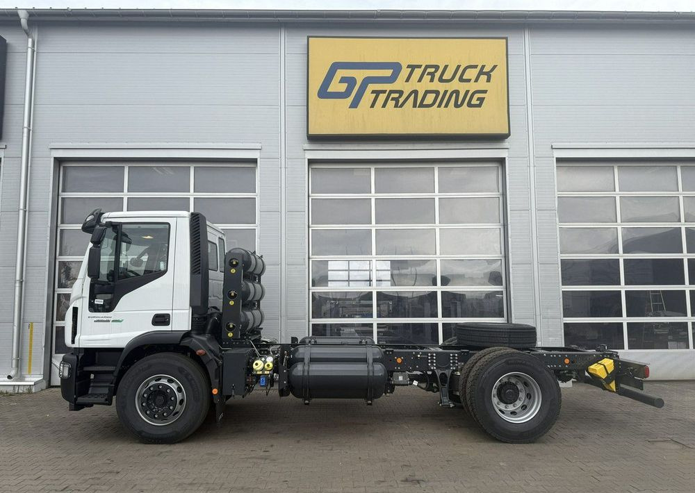 Iveco EuroCargo CNG - شاحنات الحاويات / جسم علوي قابل للتغيير شاحنة: صورة 2 Iveco EuroCargo CNG - شاحنات الحاويات / جسم علوي قابل للتغيير شاحنة: صورة 2