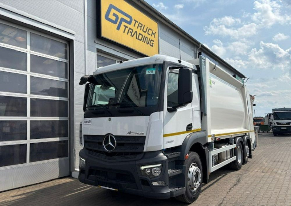 Mercedes-Benz Actros - شاحنة النفايات: صورة 1 Mercedes-Benz Actros - شاحنة النفايات: صورة 1