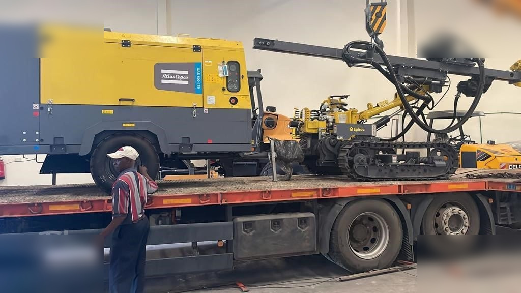 ATLAS COPCO 450 CFM - الضاغط: صورة 1 ATLAS COPCO 450 CFM - الضاغط: صورة 1