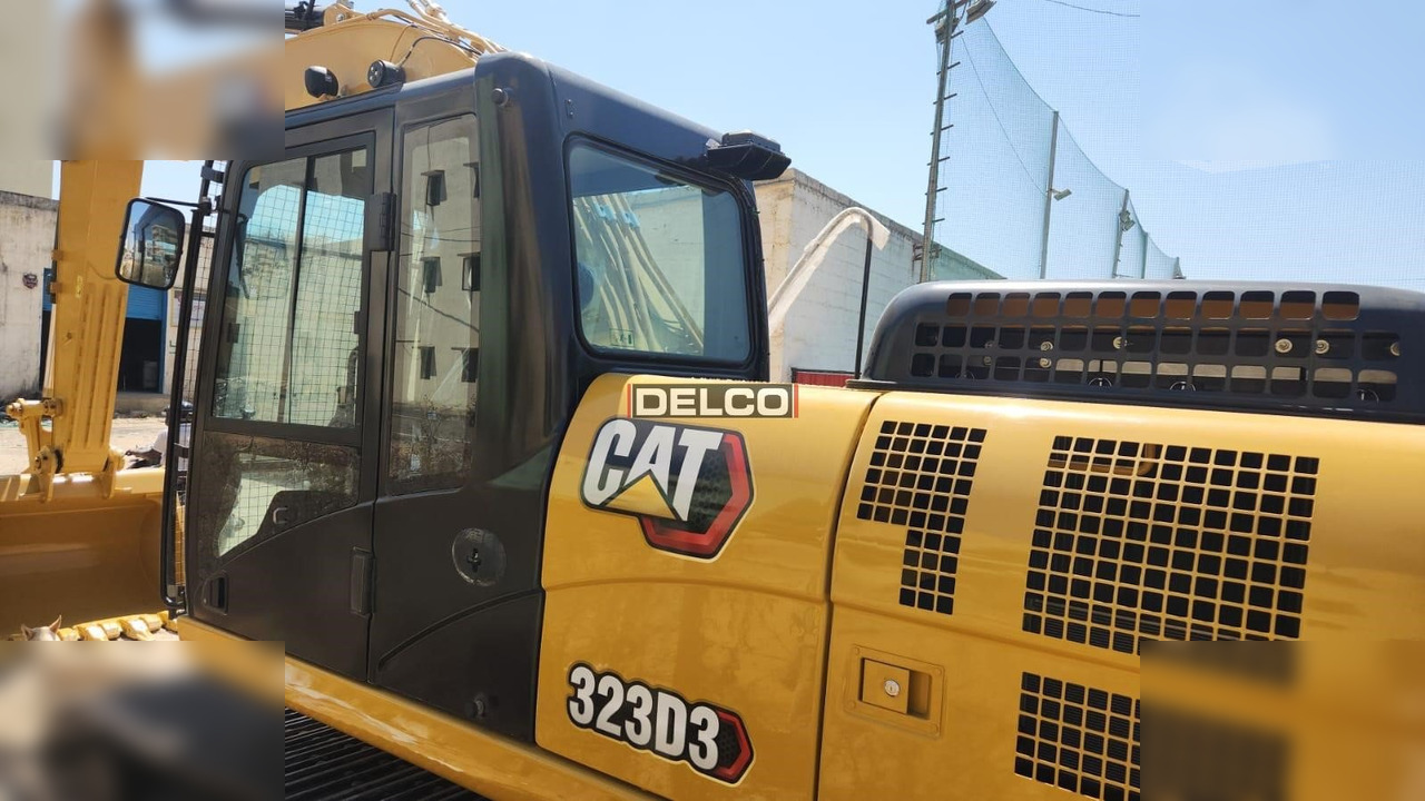 CATERPILLAR 323D3 - حفار زحاف: صورة 1 CATERPILLAR 323D3 - حفار زحاف: صورة 1