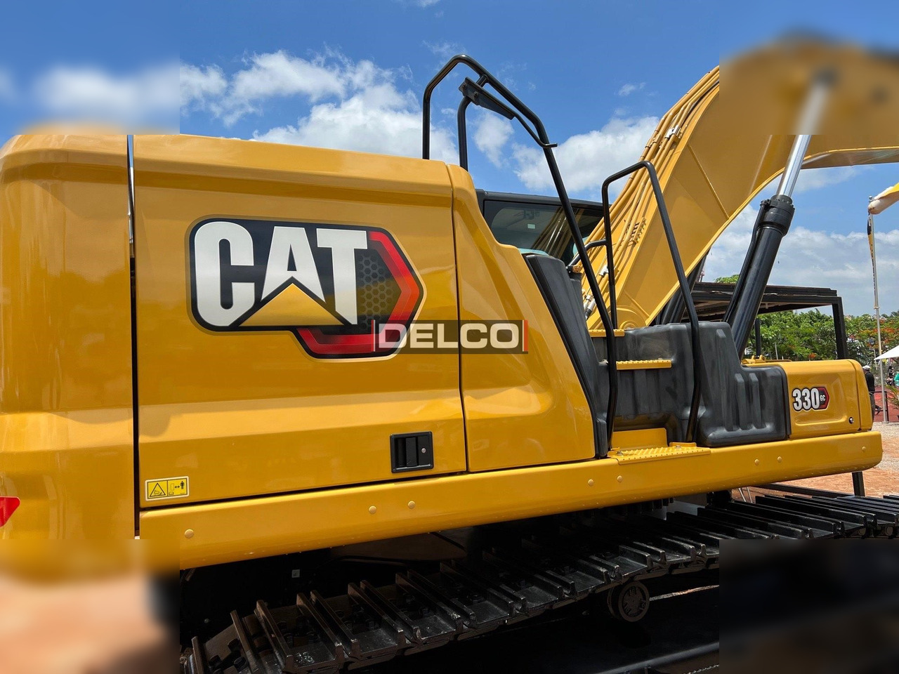 CATERPILLAR 330GC - حفار زحاف: صورة 2 CATERPILLAR 330GC - حفار زحاف: صورة 2