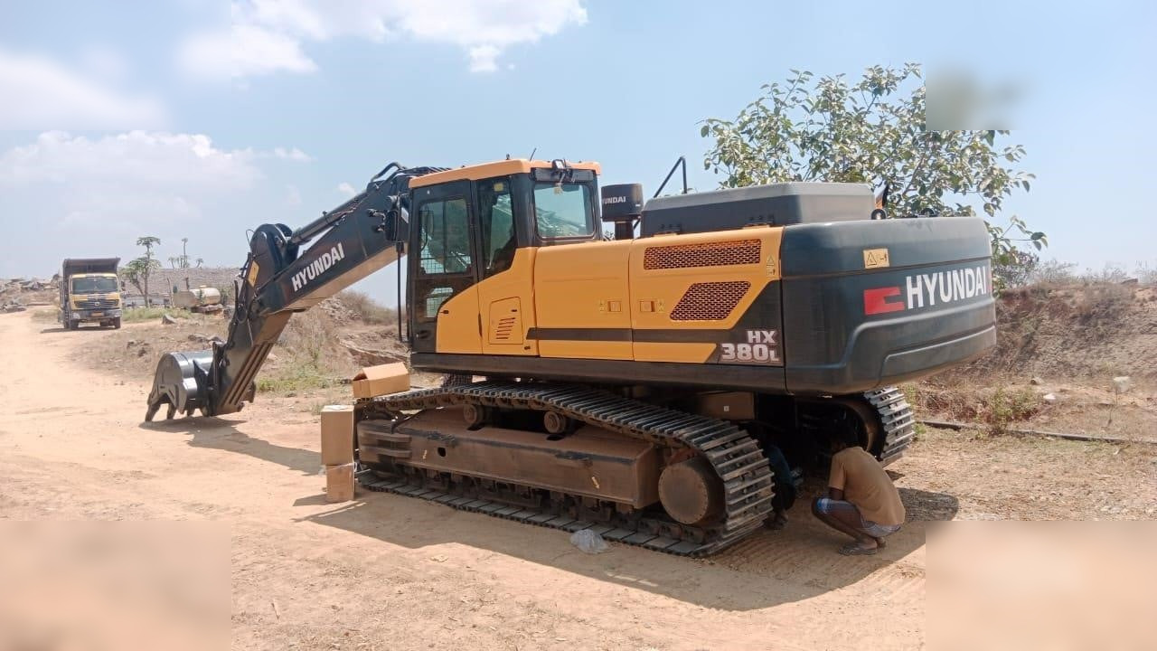 HYUNDAI HX380L - حفار زحاف: صورة 1 HYUNDAI HX380L - حفار زحاف: صورة 1