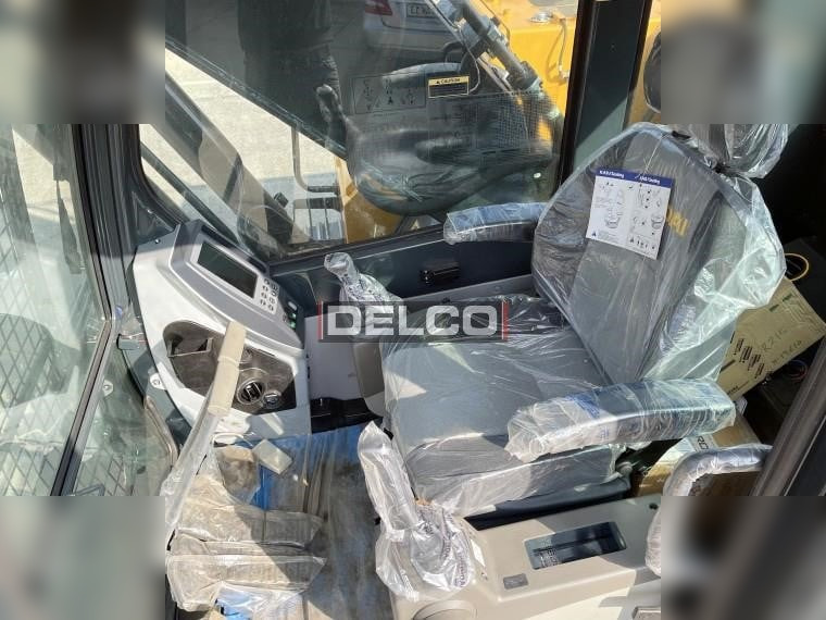 HYUNDAI ROBEX 215L SMART PLUS - حفار زحاف: صورة 5 HYUNDAI ROBEX 215L SMART PLUS - حفار زحاف: صورة 5